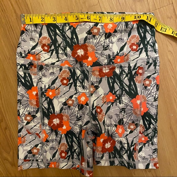 SOLD! SENITA - Freesia Baseline Shorts - XS - Picture 7 of 9
